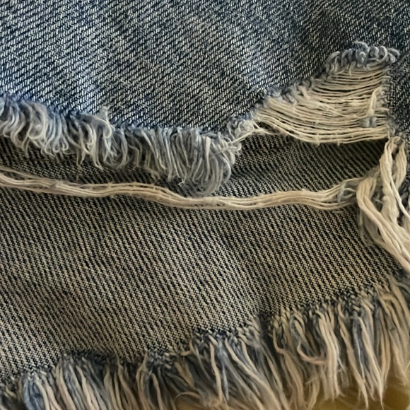 Sz(38)US 6 high rise Zara Women's Blue Denim Shorts - Picture 11 of 12